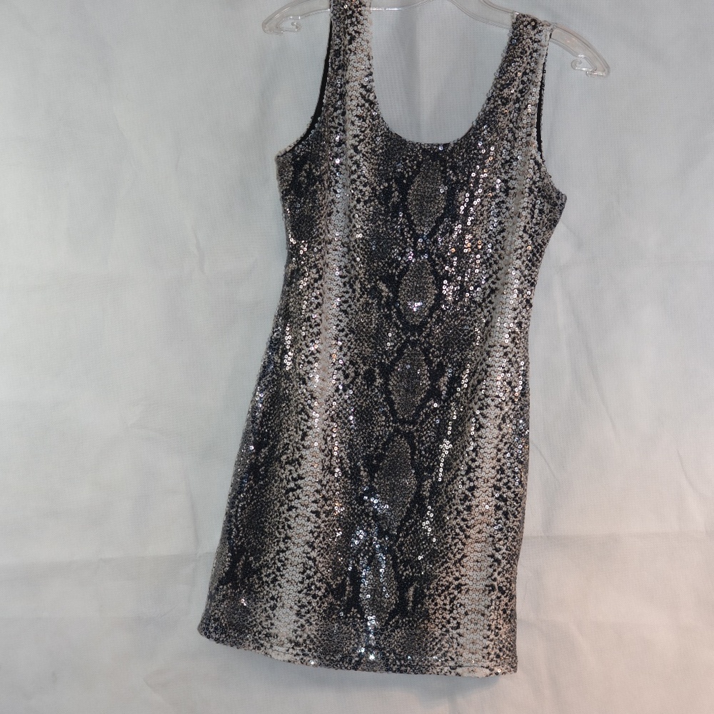 QED London Sequin Animal Print Dress SZ L